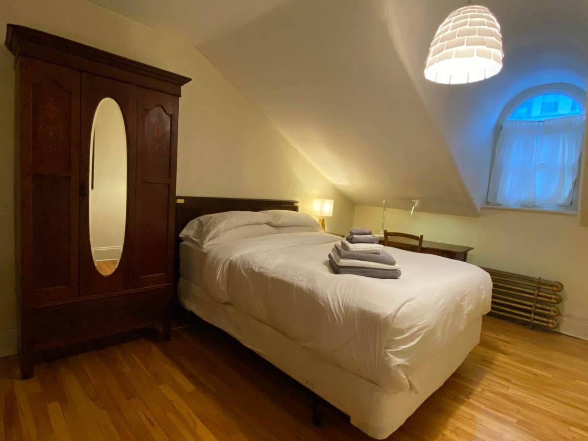 Gold Door Inn Ottawa Extérieur photo
