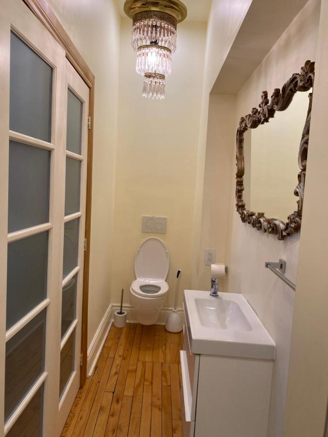 Gold Door Inn Ottawa Extérieur photo