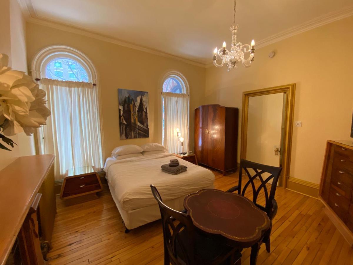 Gold Door Inn Ottawa Extérieur photo